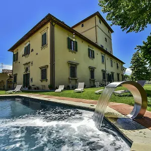 Torre Dei Lari Residenza D'epoca Bed & Breakfast